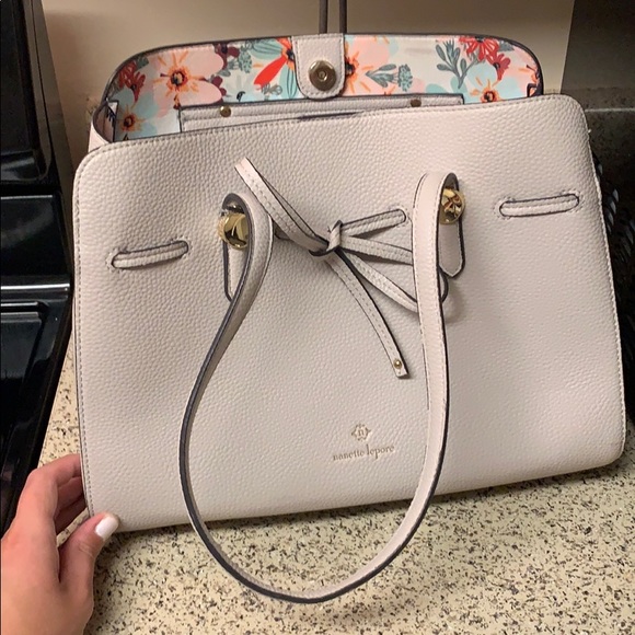 Nanette Lepore Handbags - Nanette lepore purse